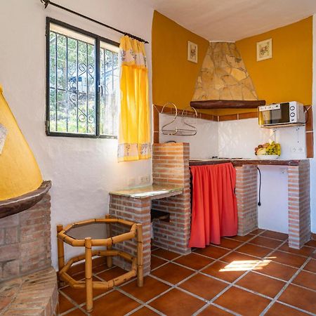 Amazing Cottage In Algatocin With Kitchen Dış mekan fotoğraf