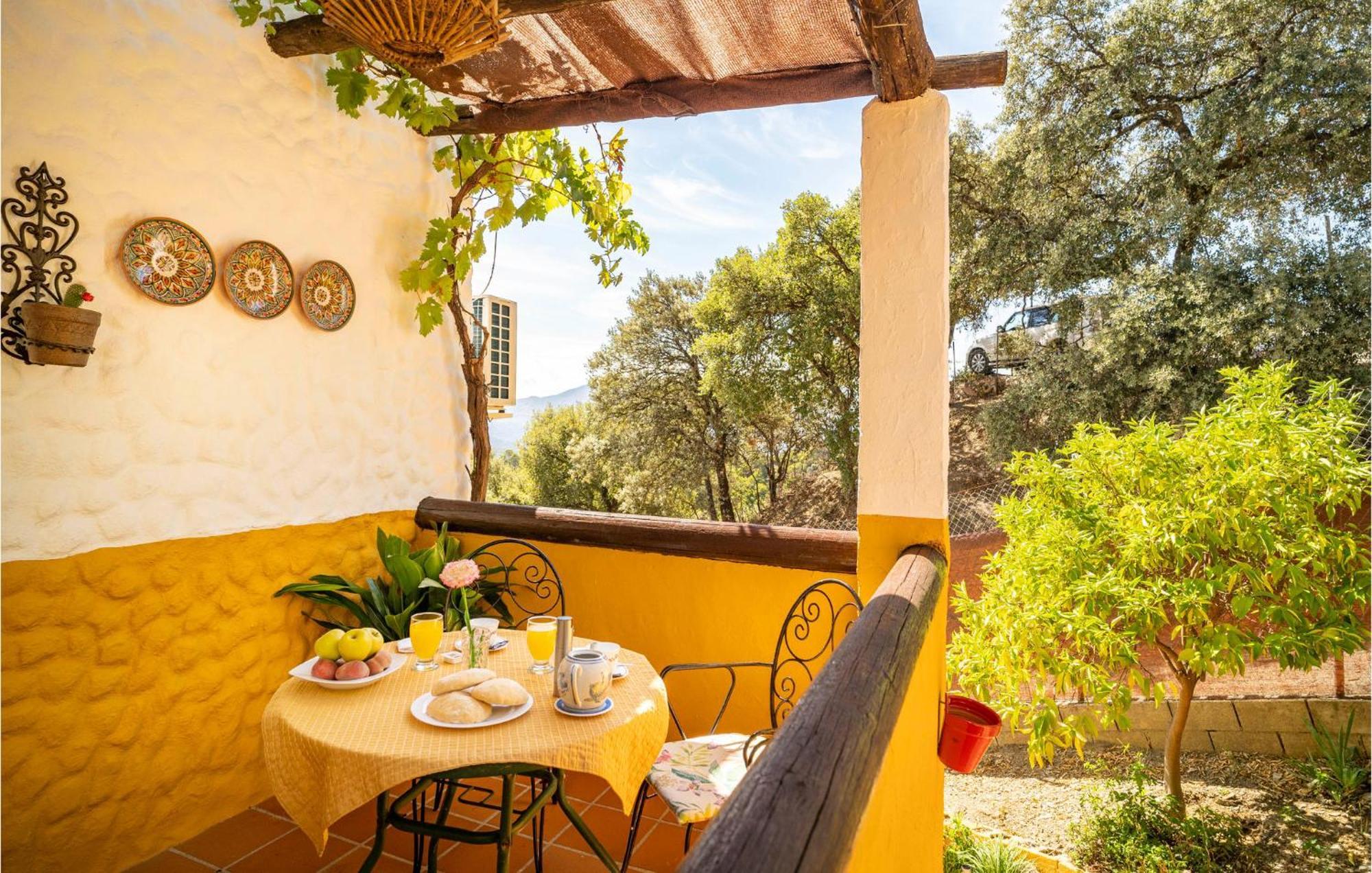 Amazing Cottage In Algatocin With Kitchen Dış mekan fotoğraf