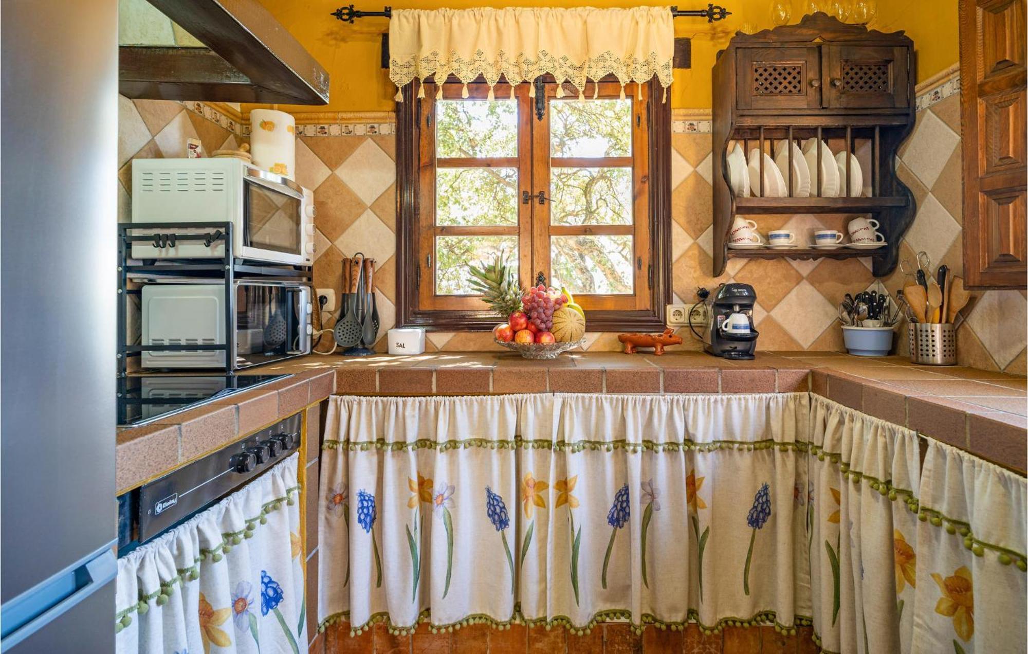 Amazing Cottage In Algatocin With Kitchen Dış mekan fotoğraf